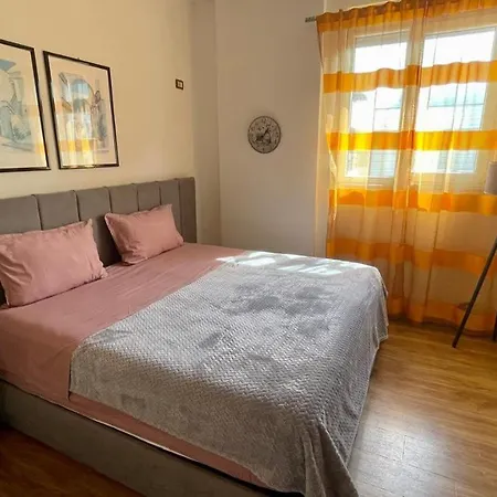 Apartment Bazaar Sun Rays Tirana