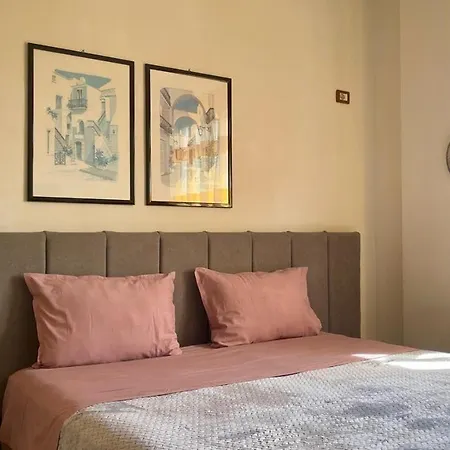 Bazaar Sun Rays * ティラナ