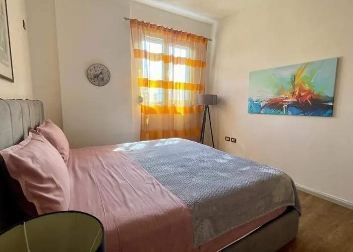 Bazaar Sun Rays Apartment Tirana